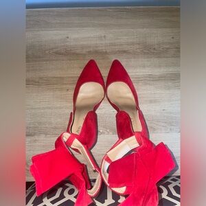Velvet Stiletto W/ Bow Anklet